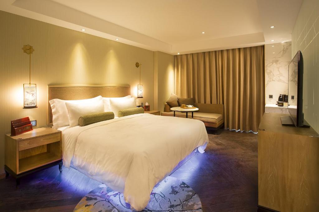 Двухместный (Представительский номер с кроватью размера «queen-size») отеля LN Hotel Five, Гуанчжоу