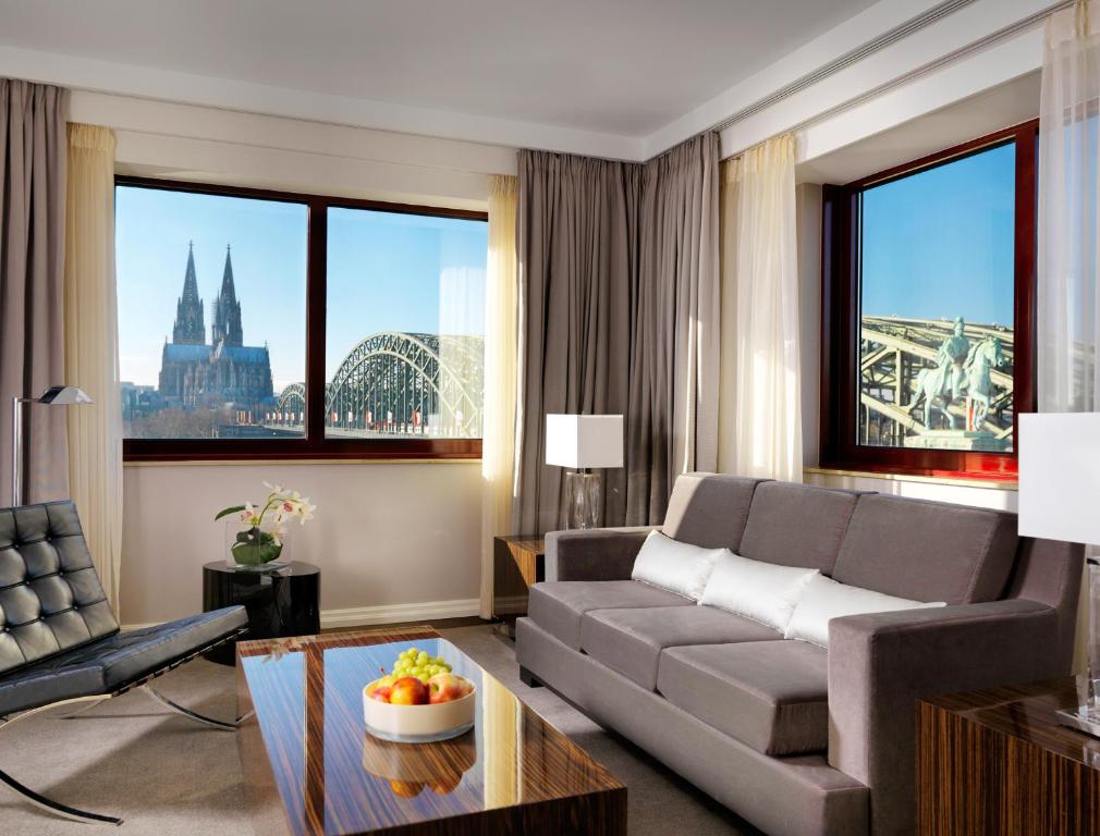 Сьюит (Люкс Regency View), Hyatt Regency Köln