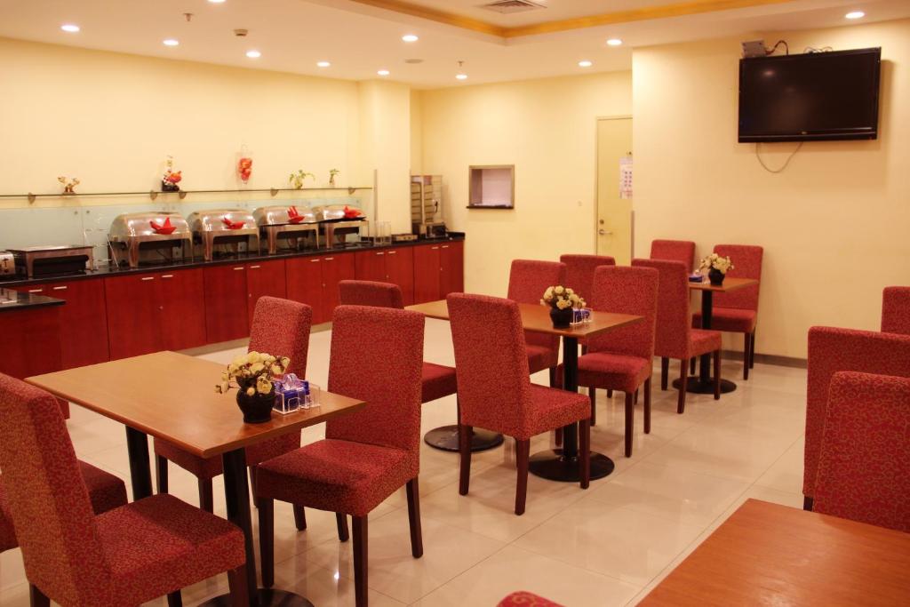 Отель Hanting Hotel Xi'an 6th Fengcheng Road Branch, Сиань