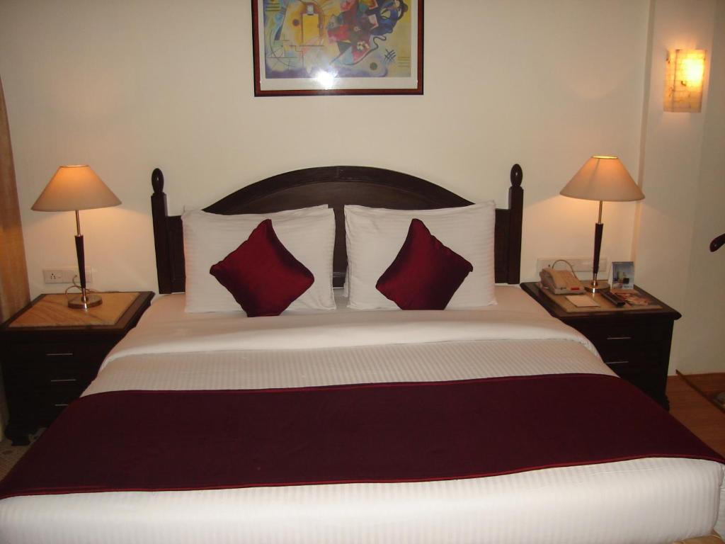 Трехместный (Стандартный двухместный номер с 1 кроватью) отеля Fortune Park Panchwati, Калькутта