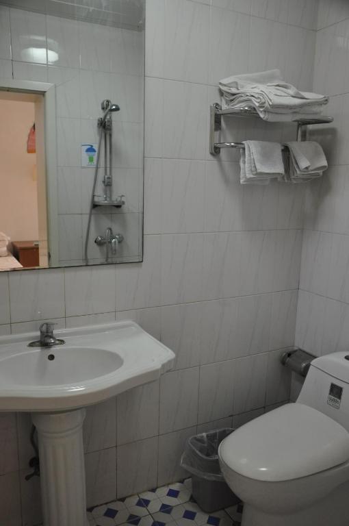 Двухместный (Double Room-only for China mainland citizens with Chinese ID card), Three Legged Frog Hostel