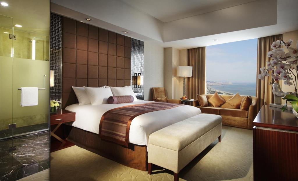 Двухместный (Crowne Deluxe Room), Crowne Plaza Yantai Sea View