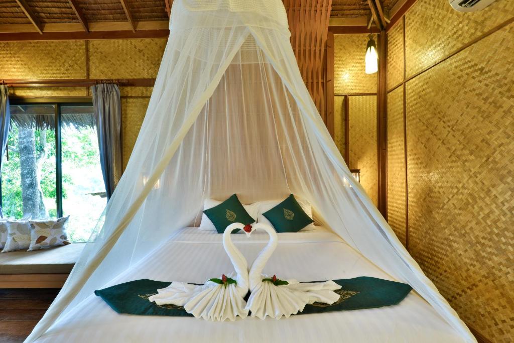 Двухместный (Коттедж Делюкс с частичным видом на море) курортного отеля Railay Great View Resort, Краби