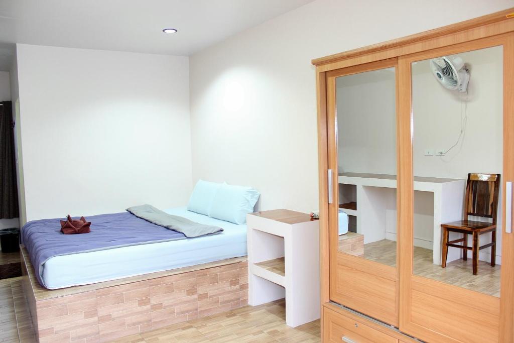 Двухместный (Стандартный двухместный номер с 1 кроватью или 2 отдельными кроватями) хостела Sairee Center Guest House, Ко Тао