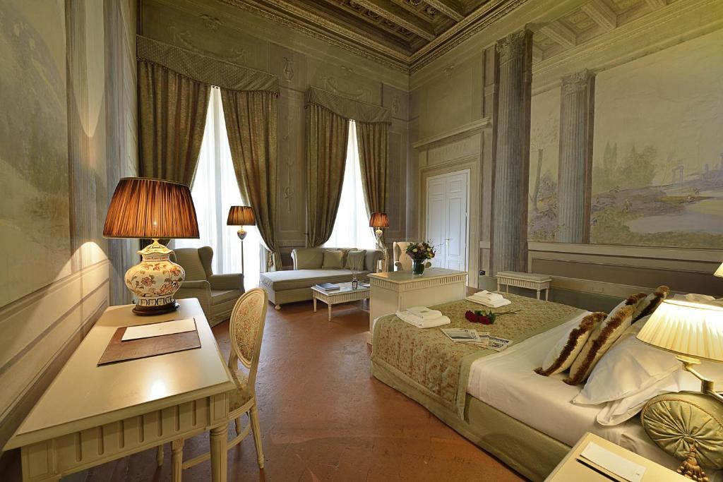 Сьюит (Полулюкс (для 3 взрослых)) отеля Palazzo Guicciardini, Флоренция