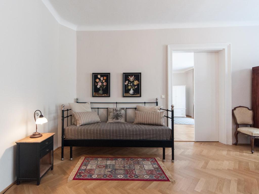 Апартаменты (Апартаменты с 2 спальнями: Kurrentgasse 10, 1010 Vienna), Elegant Vienna