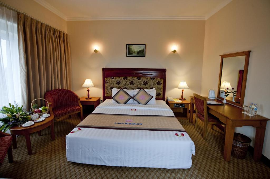 Двухместный (Представительский двухместный номер с 1 кроватью) отеля Saigon Kimlien Resort Cualo, Винь