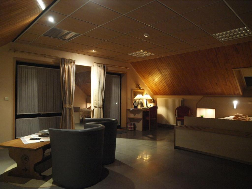 Сьюит (Двухместный номер с 1 кроватью и гидромассажной ванной) отеля Hotel Soll Cress Koksijde, Коксейде-Бад