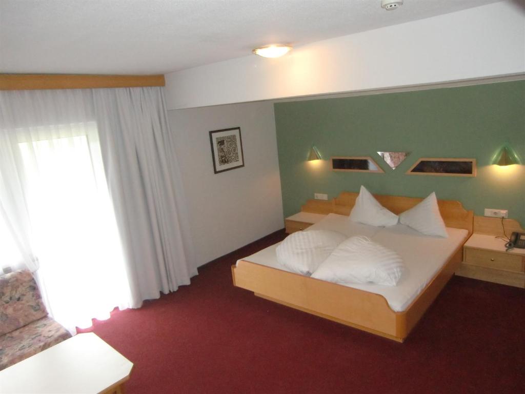 Одноместный (Одноместный номер) отеля Hotel Alpenfriede, Йерценс