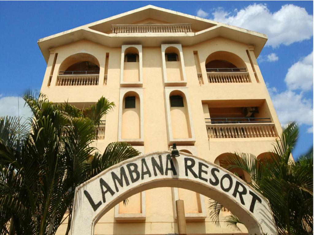 Курортный отель Lambana Resort, Калангут