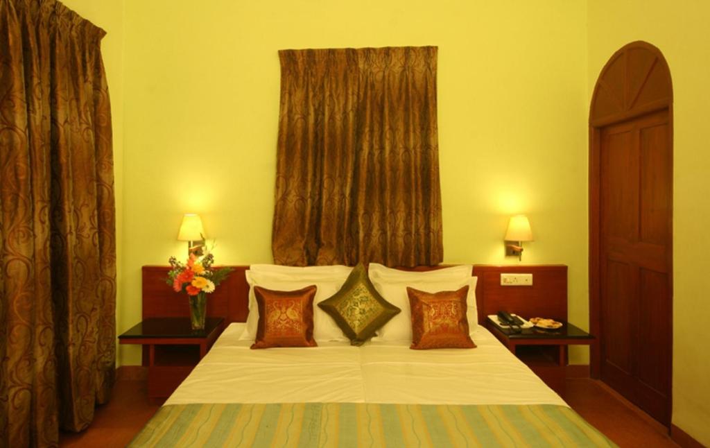 Двухместный (Представительский двухместный номер с 1 кроватью) курортного отеля Lambana Resort, Калангут
