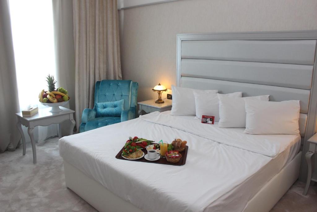 Двухместный (Номер «Премиум» с кроватью размера «king-size») отеля Phoenicia Grand Hotel, Бухарест