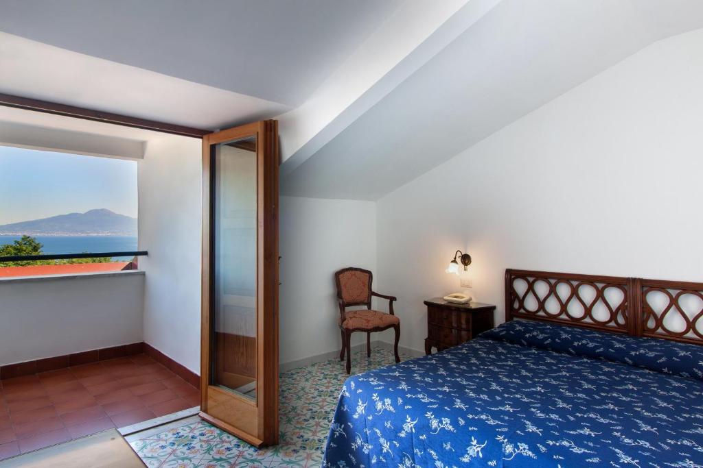 Двухместный (Двухместный номер с 1 кроватью, вид на море) отеля Hotel Metropole, Сорренто