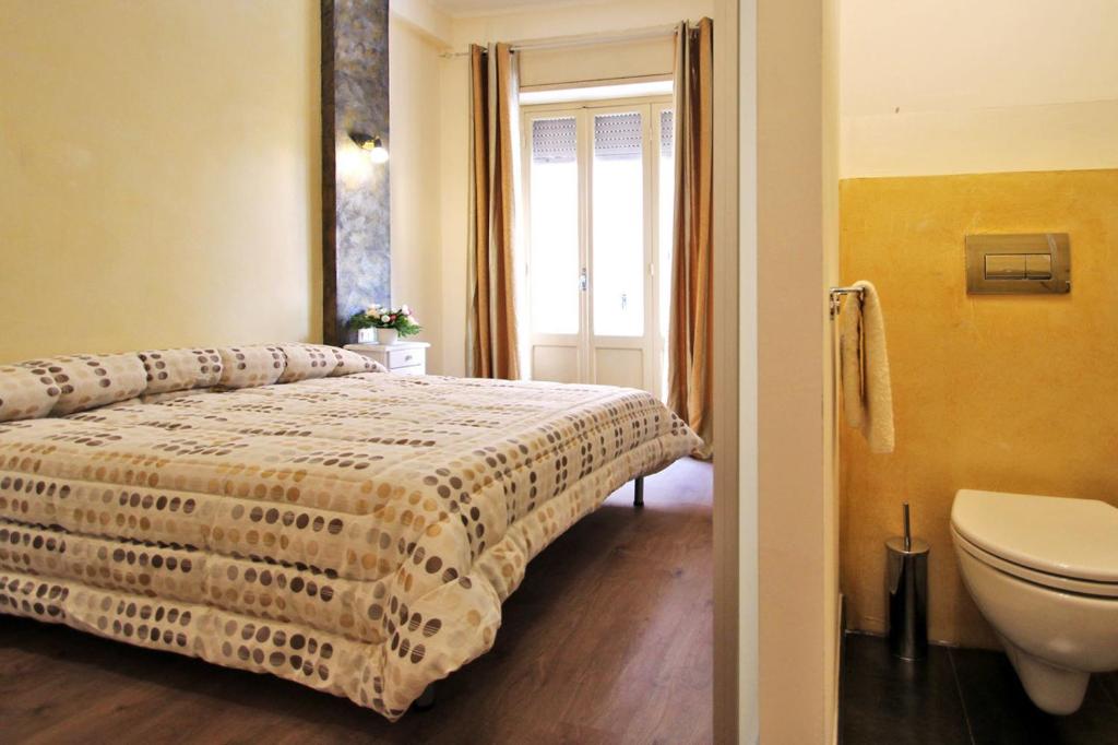 Двухместный (Двухместный номер Делюкс с 1 кроватью или 2 отдельными кроватями) гостевого дома All'Operetta di Cagliari, Кальяри