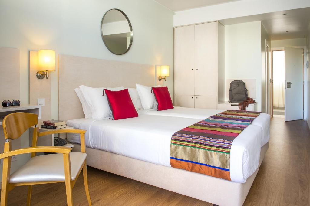 Двухместный (Номер с двумя отдельными кроватями для одноместного размещения) отеля Hotel Londres Estoril / Cascais, Эшторил