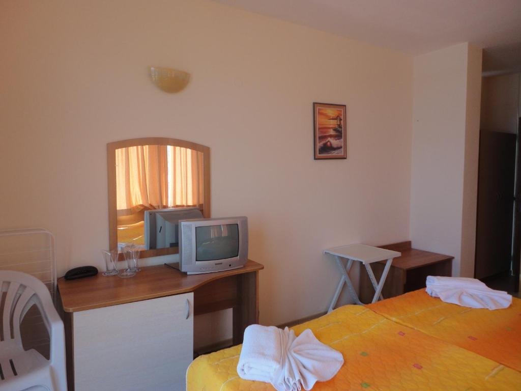 Двухместный (Двухместный номер с 1 кроватью или 2 отдельными кроватями и балконом, вид на море) отеля Barex Family Hotel, Созополь