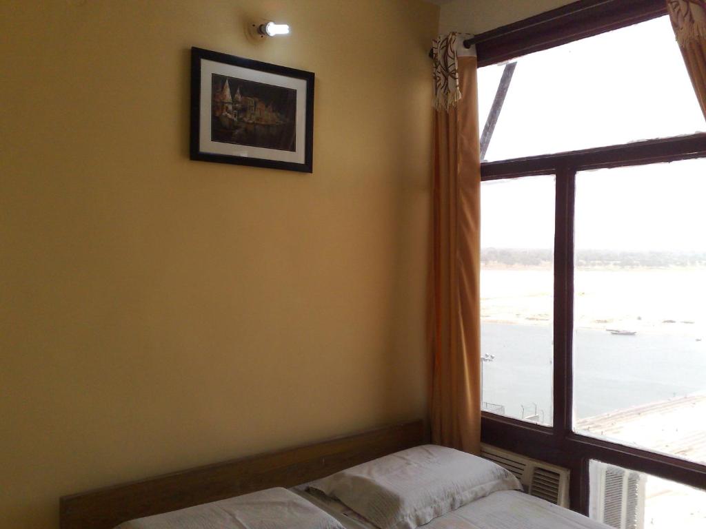 Двухместный (Двухместный номер Делюкс с 1 кроватью) гостевого дома Shanti Guest House Manikarnika Ghat, Варанаси