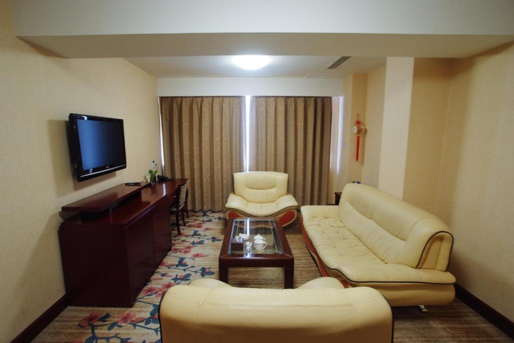 Сьюит (Представительский люкс) отеля Yanbian Baishan Hotel, Яньцзи