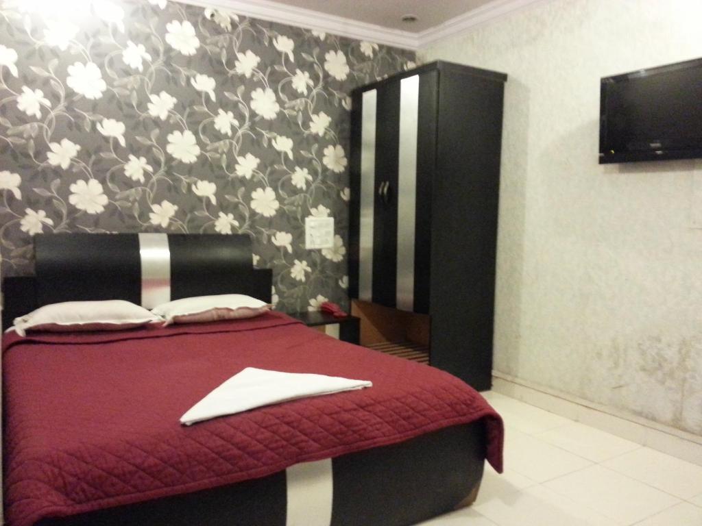 Двухместный (Стандартный двухместный номер с 1 кроватью) отеля Hotel Sea Sands, Мумбай