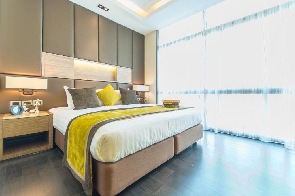 Апартаменты (Апартаменты Делюкс с 2 спальнями) отеля Qiss Residence by Bliston, Бангкок