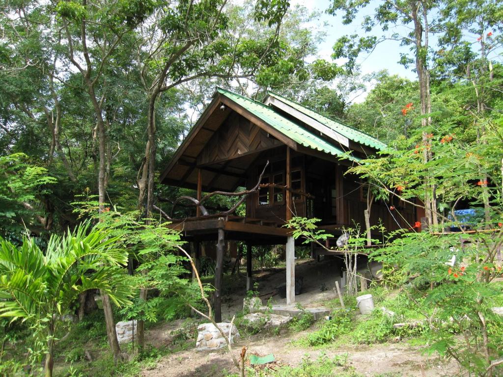 Номер (Бунгало Frangipan с видом на море и сад), Bohemia Resort