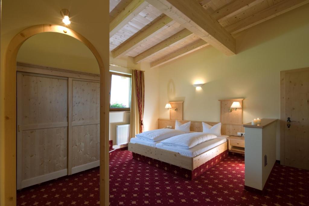Двухместный (Улучшенный двухместный номер с 1 кроватью) отеля Hotel Bergland, Визинг