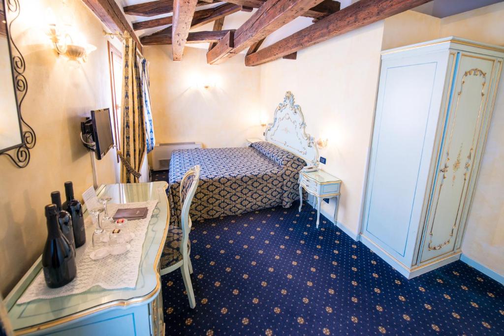 Двухместный (Улучшенный двухместный номер с 1 кроватью или 2 отдельными кроватями) гостевого дома Ca' Zose, Венеция