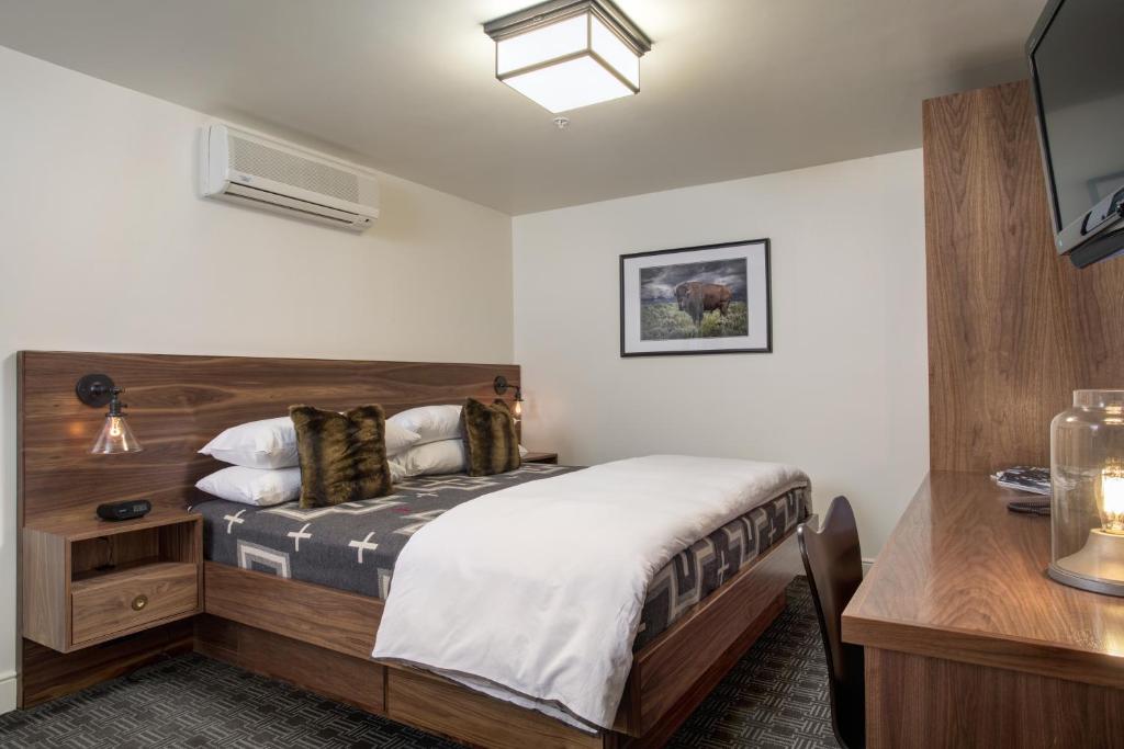 Двухместный (Улучшенный номер с кроватью размера «queen-size») отеля Hotel Durant, Аспен