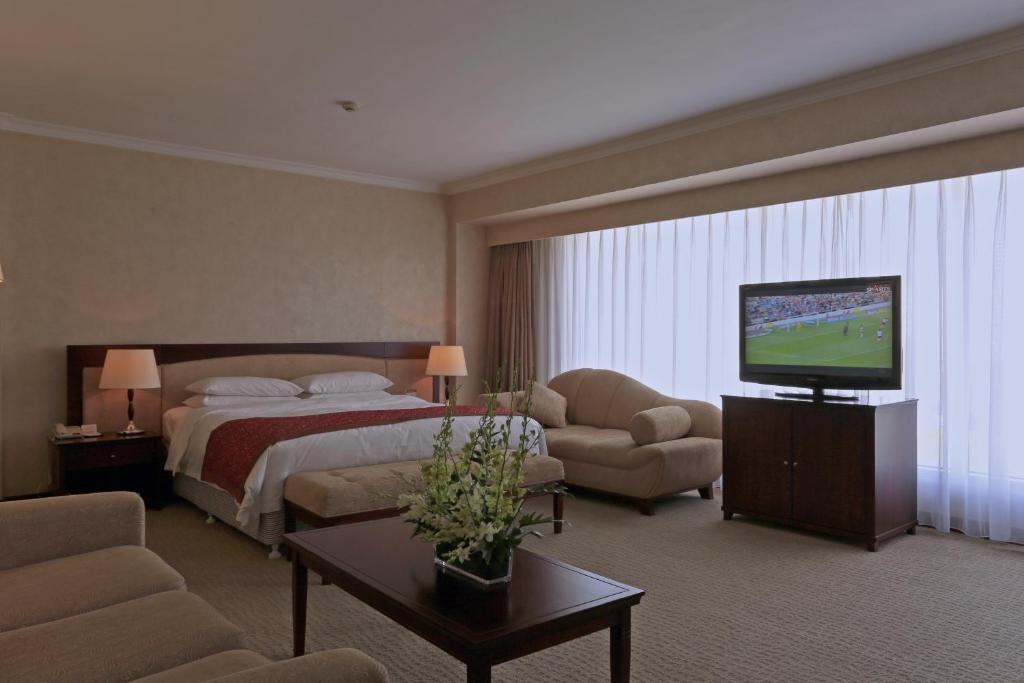 Двухместный (Mainland Chinse Citizens - Deluxe Double Room with Park View), Beijing Continental Grand Hotel