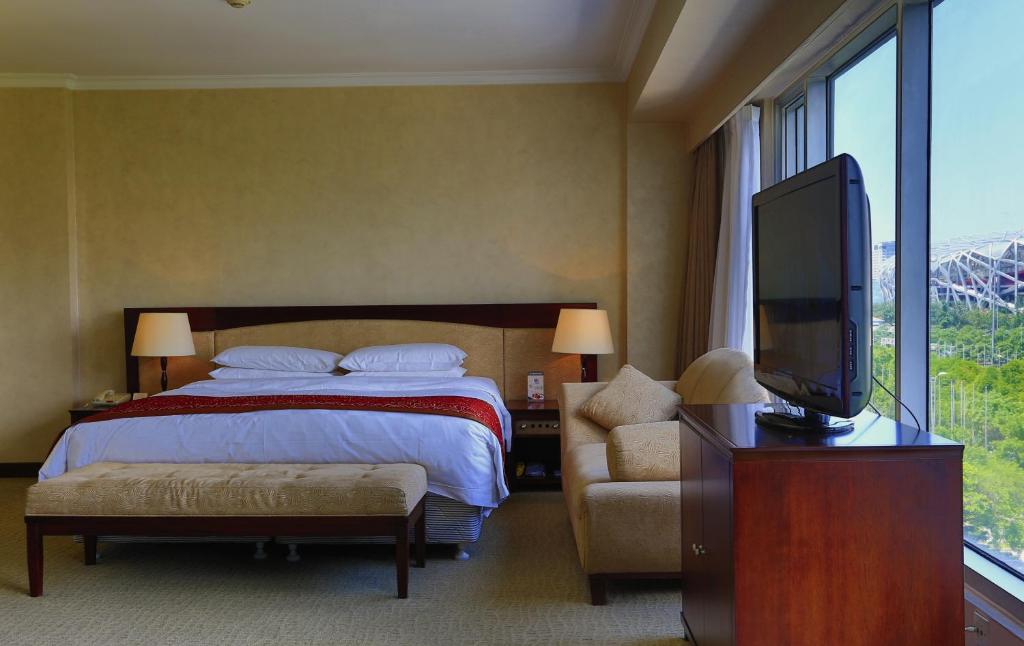 Двухместный (Mainland Chinse Citizens - Deluxe Double Room with Park View), Beijing Continental Grand Hotel