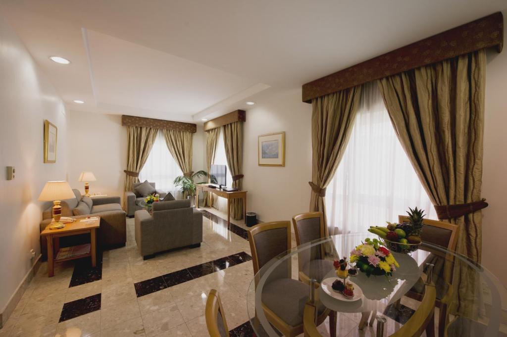 Апартаменты (Апартаменты с 2 спальнями) апарт-отеля Al Bustan Centre & Residence, Дубай