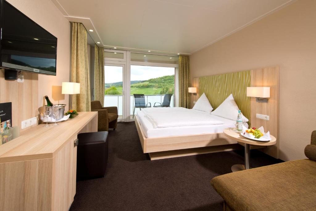 Двухместный (Улучшенный двухместный номер с 1 кроватью) отеля Seehotel am Stausee, Бонн