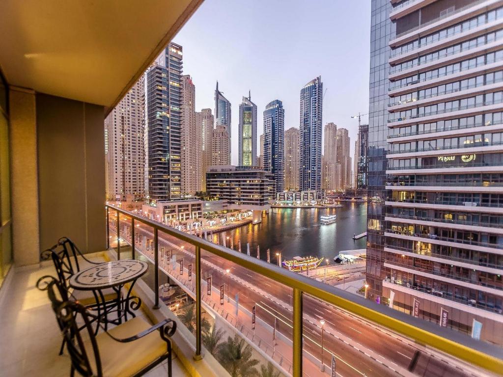 Апартаменты (Представительские апартаменты с 3 спальнями) апарт-отеля Nuran Marina, Дубай