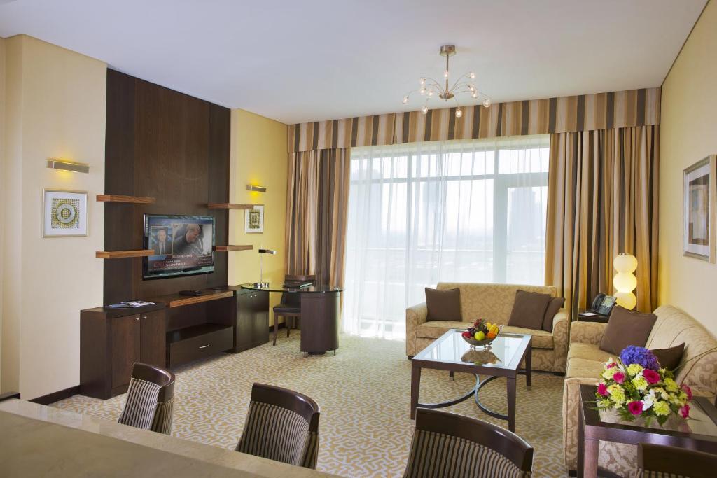 Апартаменты (Семейный люкс с 2 спальнями) отеля TIME Oak Hotel & Suites, Дубай
