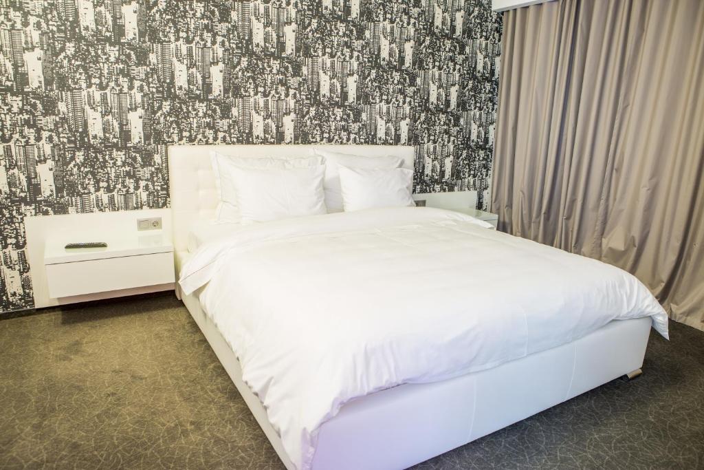 Двухместный (Улучшенный двухместный номер с 1 кроватью) отеля Hotel Tempo, Тыргу-Муреш