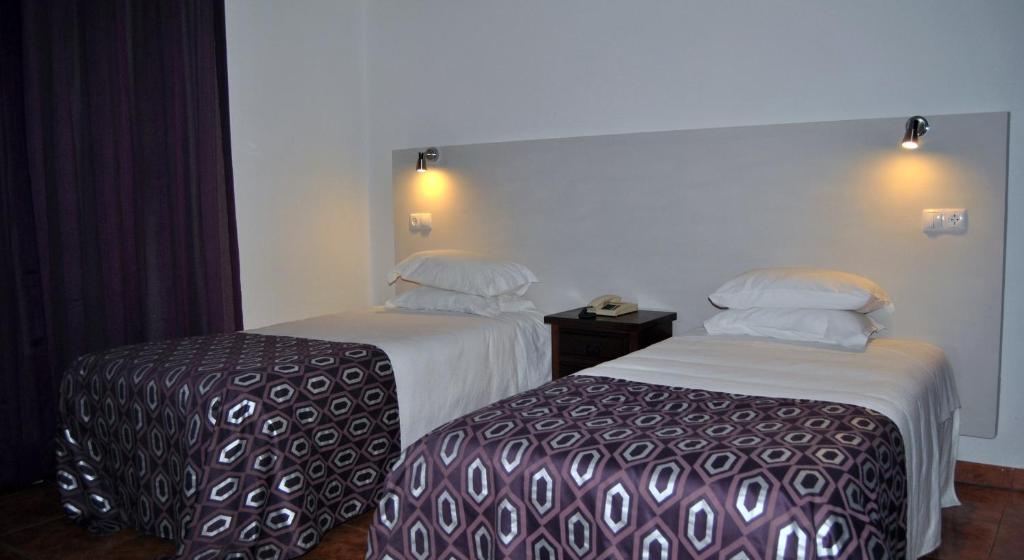 Двухместный (Двухместный номер с 2 отдельными кроватями) отеля Hotel Brasa, Элваш