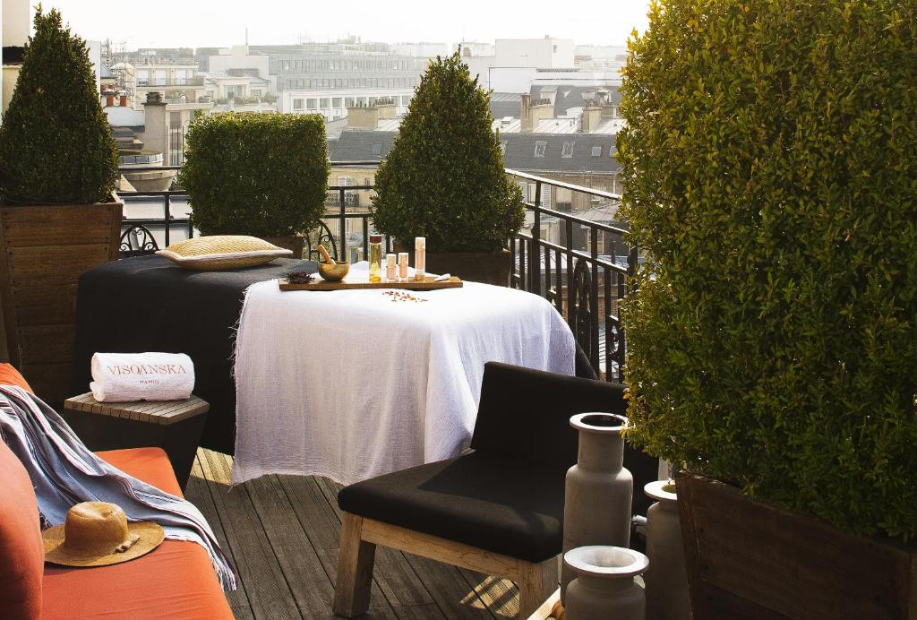 Сьюит (Люкс Terasse Eiffel), Hotel Marignan Champs-Elysées