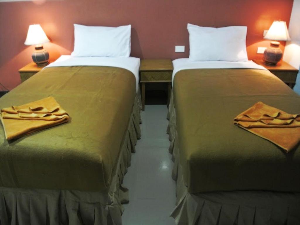 Двухместный (Улучшенный двухместный номер с 2 отдельными кроватями) хостела Silla Patong Hostel, Пхукет