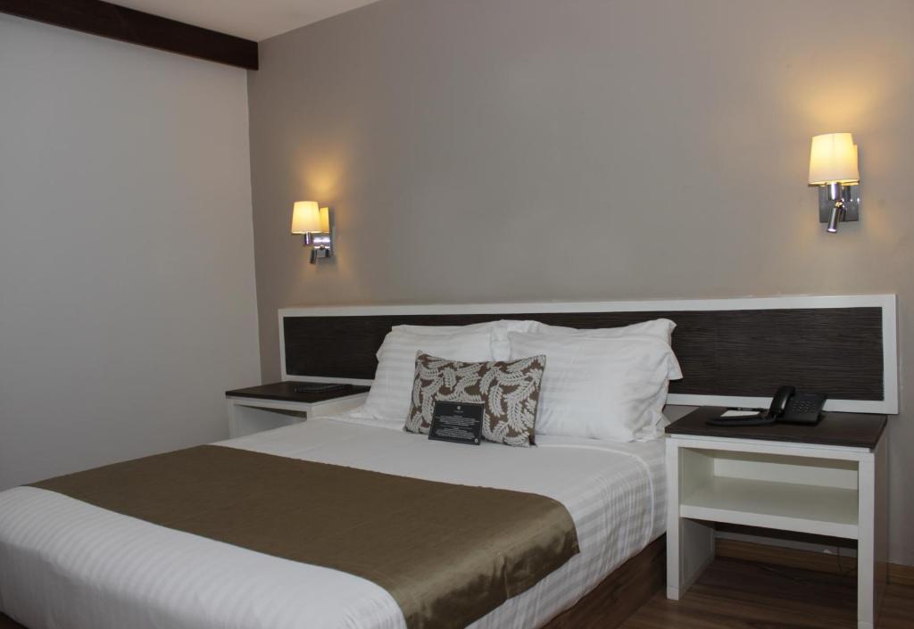 Двухместный (Номер с кроватью размера «queen-size») отеля Hotel Plaza Revolución, Мехико