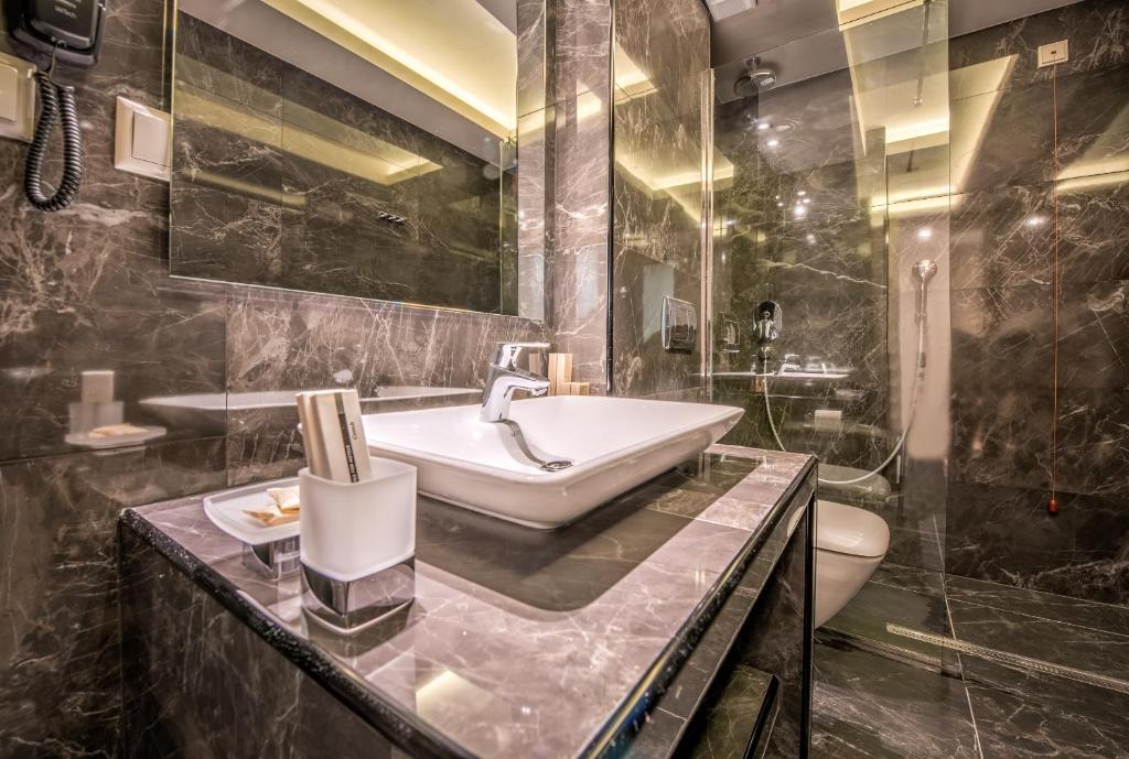 Сьюит (Люкс с гидромассажной ванной) отеля Azure Resort & Spa, Циливи