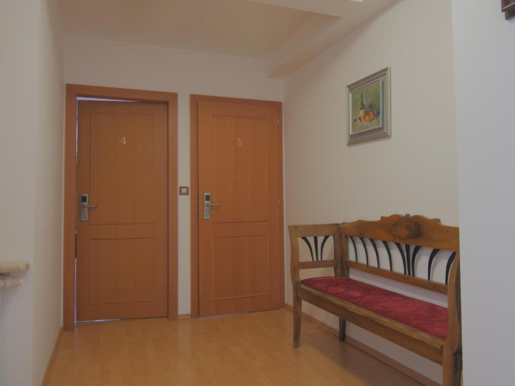 Двухместный (Небольшой двухместный номер с 2 отдельными кроватями) гостевого дома Guesthouse Academia Danica, Растовача