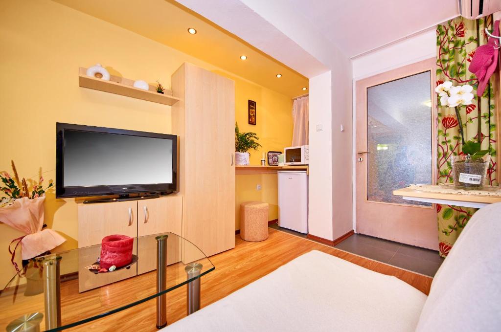 Lazur Studio, Бургас