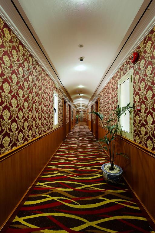 Семейный (Семейный суперлюкс) отеля Jonrad Hotel, Дубай