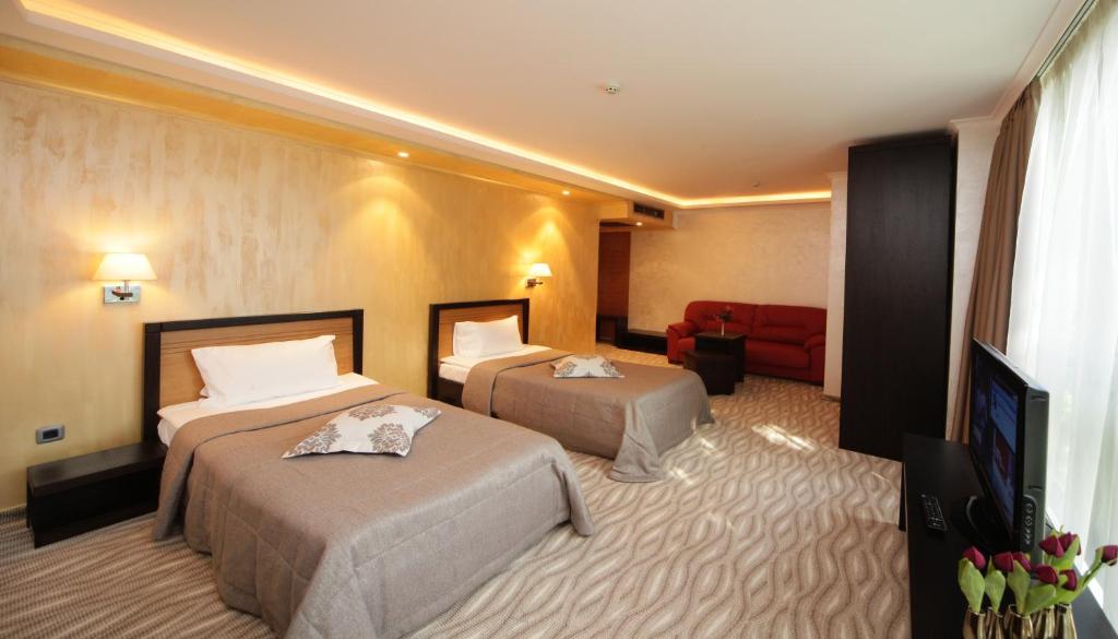 Двухместный (Двухместный номер Делюкс с 2 отдельными кроватями) отеля Casino & Hotel Efbet ex Oceanic, Варна (Северо-Восточная Болгария)