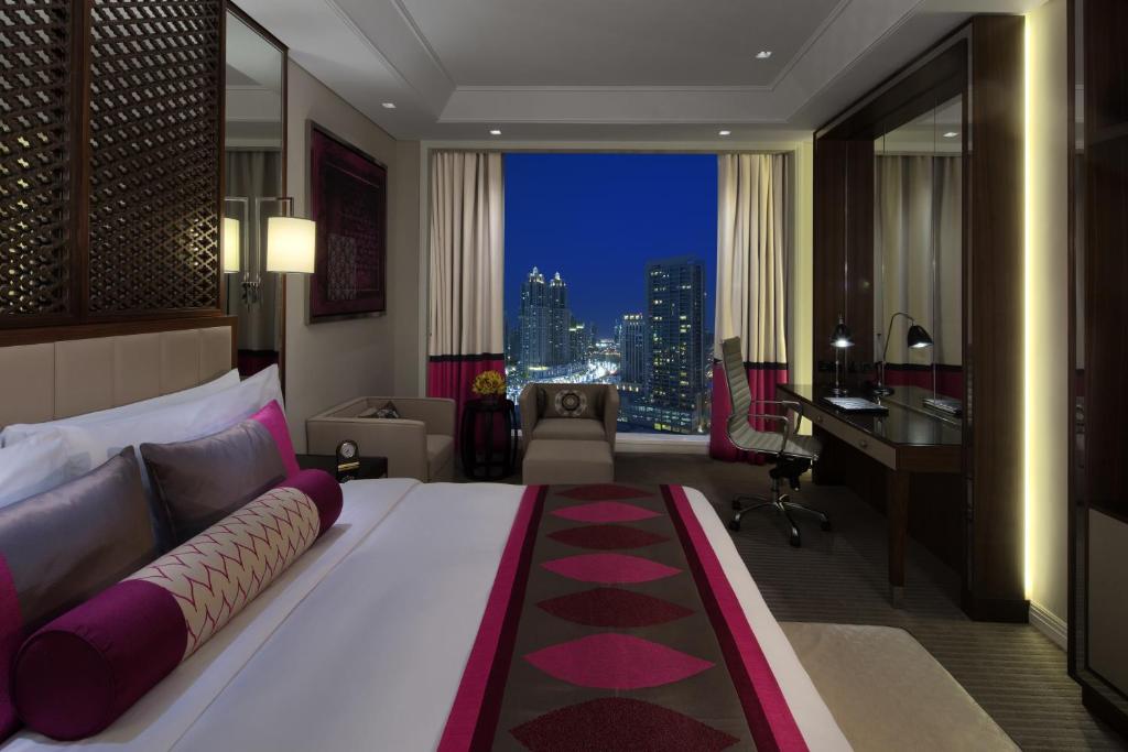 Двухместный (Роскошный номер с кроватью размера «king-size», вид на город — Предложение для резидентов ОАЭ (необходимо предъявить удостоверение личности р�) отеля Taj Dubai, Дубай