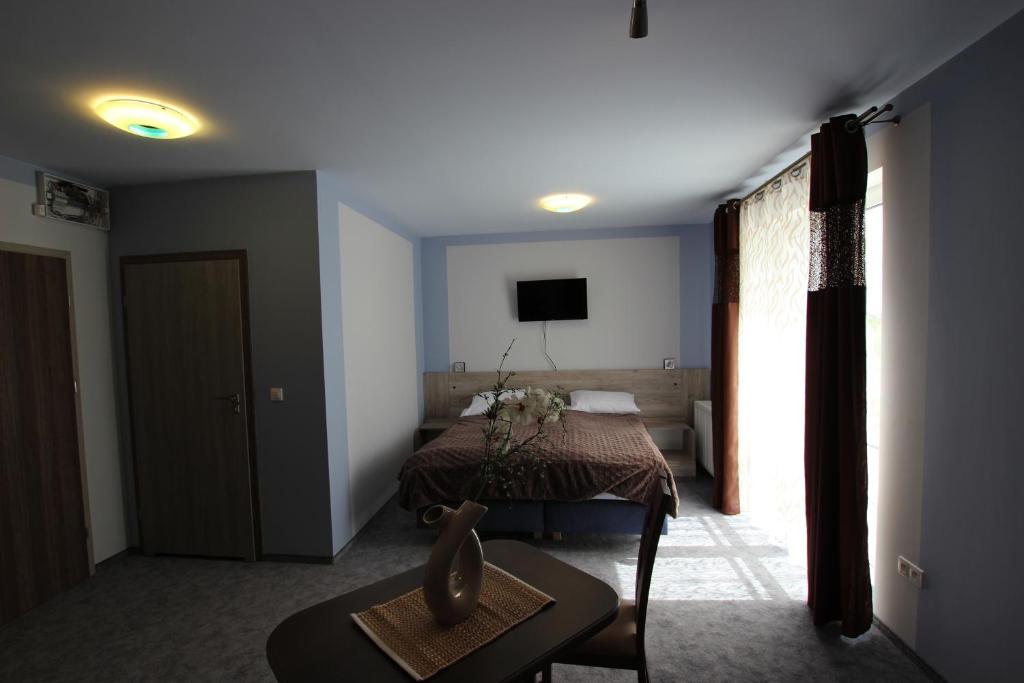 Двухместный (Улучшенный двухместный номер с 1 кроватью или 2 отдельными кроватями) отеля Resident Rene, Устка