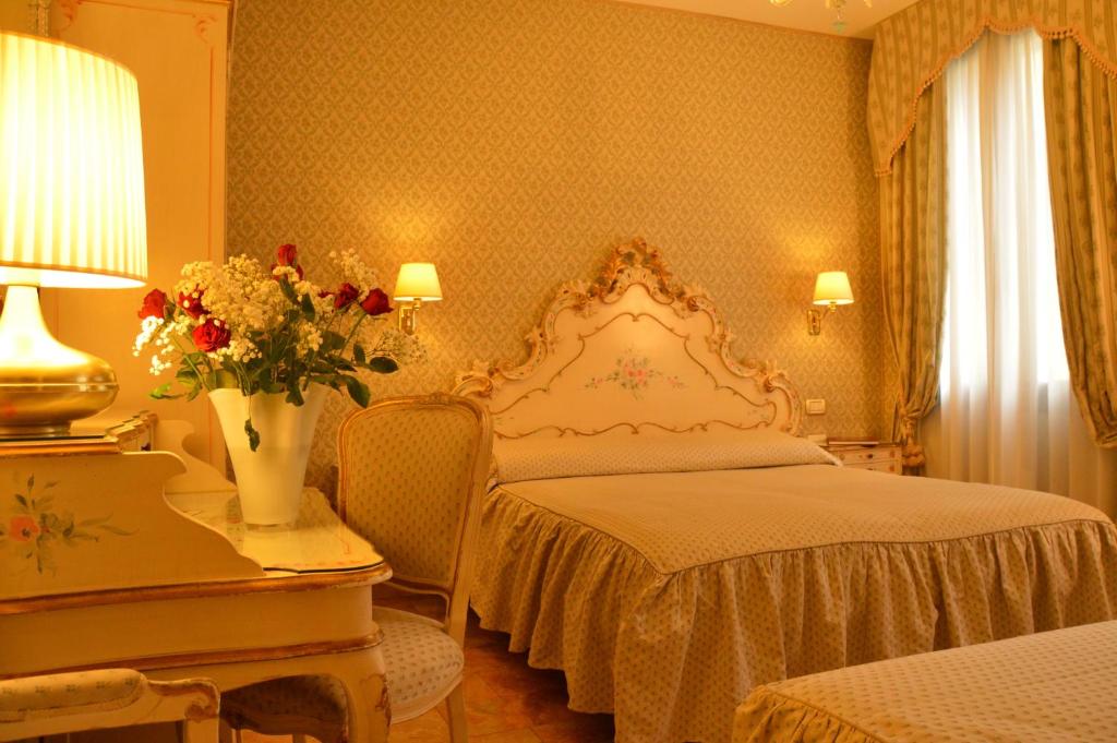 Семейный (Классический семейный номер (для 3 взрослых)) отеля Hotel Canaletto, Венеция