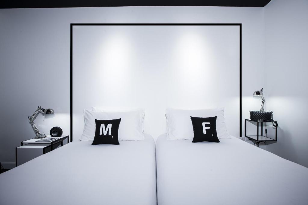 Двухместный (Двухместный номер Делюкс с 2 отдельными кроватями (без ванны) + Бесплатное пользование зоной для коворкинга в течение 24 часов) отеля Blu Monkey Hub, Пхукет