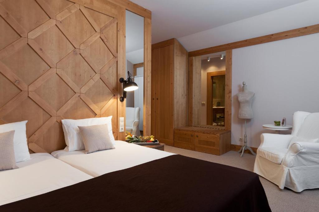 Двухместный (Улучшенный двухместный номер с 1 кроватью - Бесплатный доступ в спа-центр) курортного отеля Green Life Ski & SPA Resort, Банско