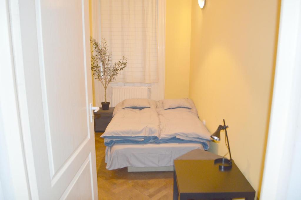 Двухместный (Двухместный номер с 1 кроватью и общей ванной комнатой) гостевого дома Riverside Danube Guest House, Будапешт